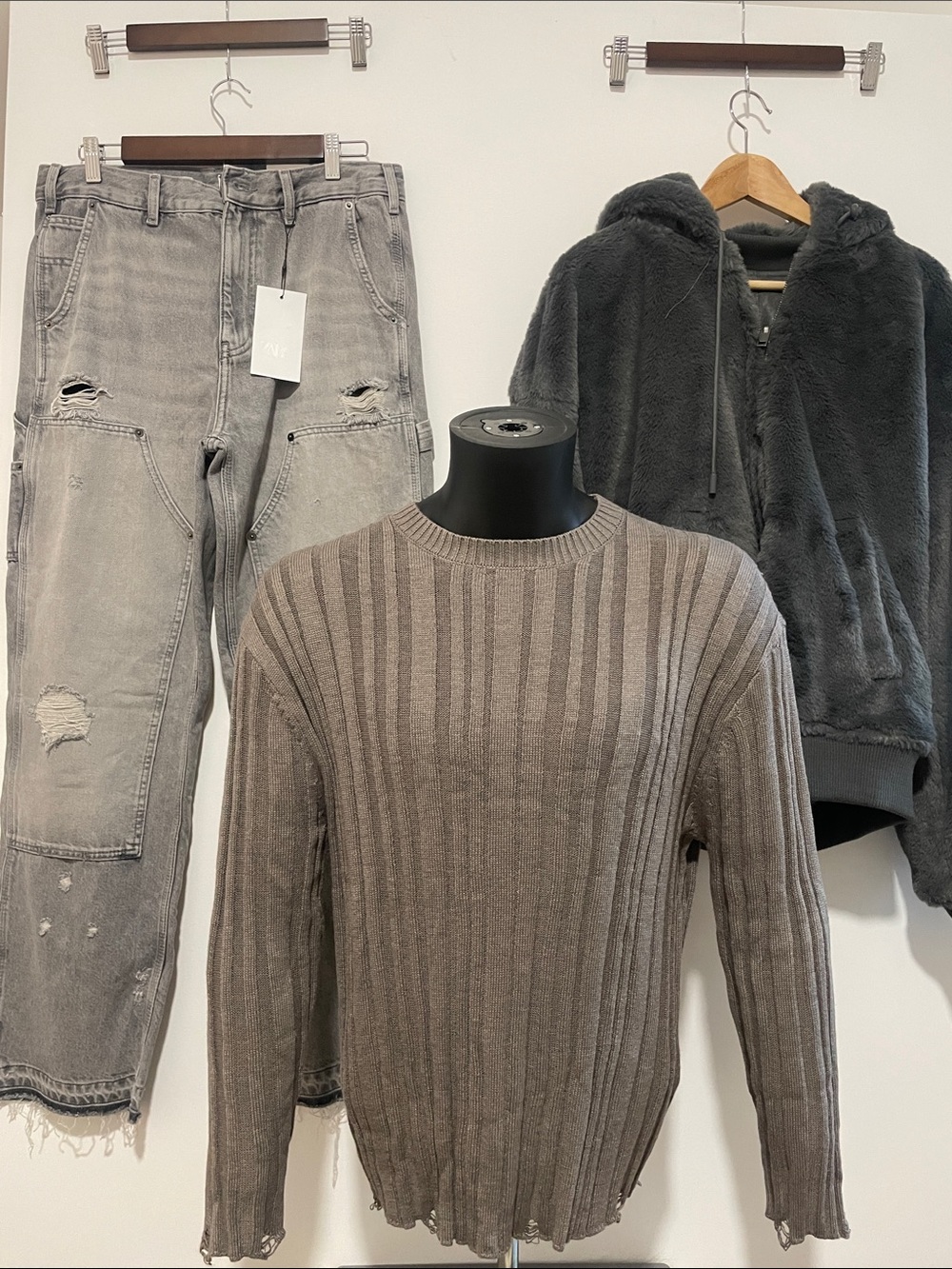 Zara Men’s Ribbed Crewneck Sweater - Charcoal Gray